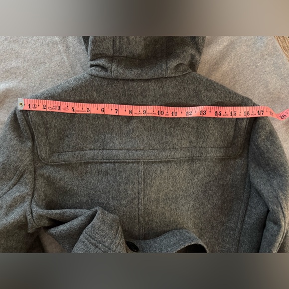 Burberry Women's Gray Wool Toggle Trench Coat.  Size 10. - Picture 14 of 15